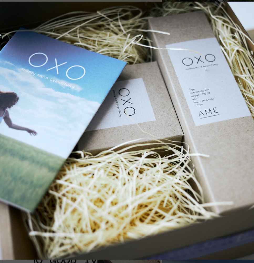 OXO_MQ_Skin_Lab's tweet photo. #OXOオーバイオー は、こんなパッキングでお届けしています。クリスマスプレゼントにも❤️
#MQスキンラボラトリーズ
#OXO
#オーバイオー
#KAZEソープ
#AMEローション
#酸素水
#O2コスメ
#O2スキンケア https://t.co/5euIyyZvFU