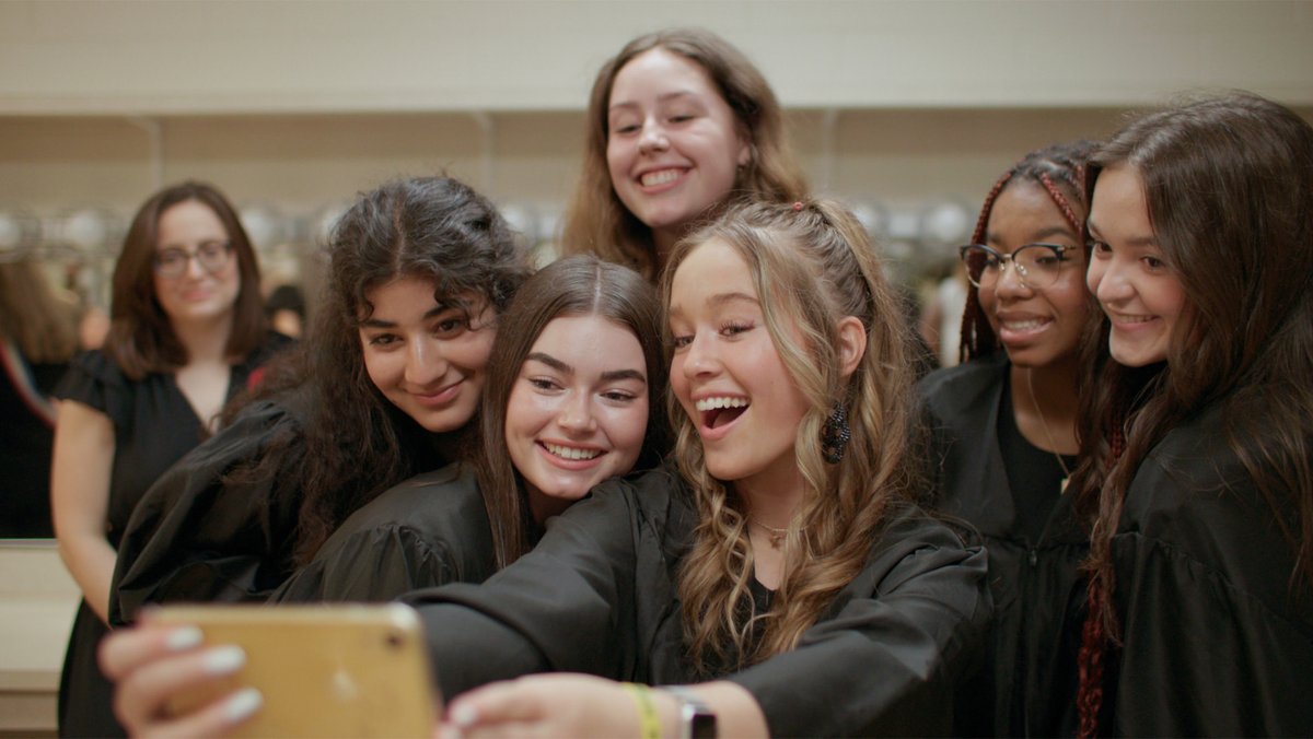 New documentary #GirlsState is currently in the works for #AppleTVPlus.

The documentary, from the makers of #BoysState, follows 500 teenage girls from across Missouri gather for a week-long immersion in an elaborate laboratory of democracy.

(apple.com/tv-pr/news/202…)