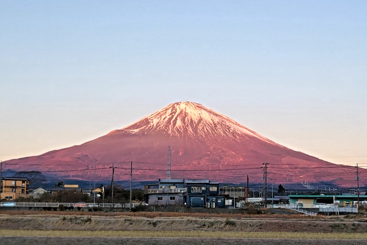 94S8m3gugZ8bzAb's tweet photo. 12月2日
今シーズン初のマイナス1度

かなり冷え込みました。
紅富士が見えて良かったです。
#紅富士
#富士山
#マイナス1度
#師走
#御殿場市
#Gotembajapan
#Gotembacity
#mt.fuji
#朝活
#ごてぐら
#ごてあき2023
#gotegram2023 https://t.co/WhfORH60PS