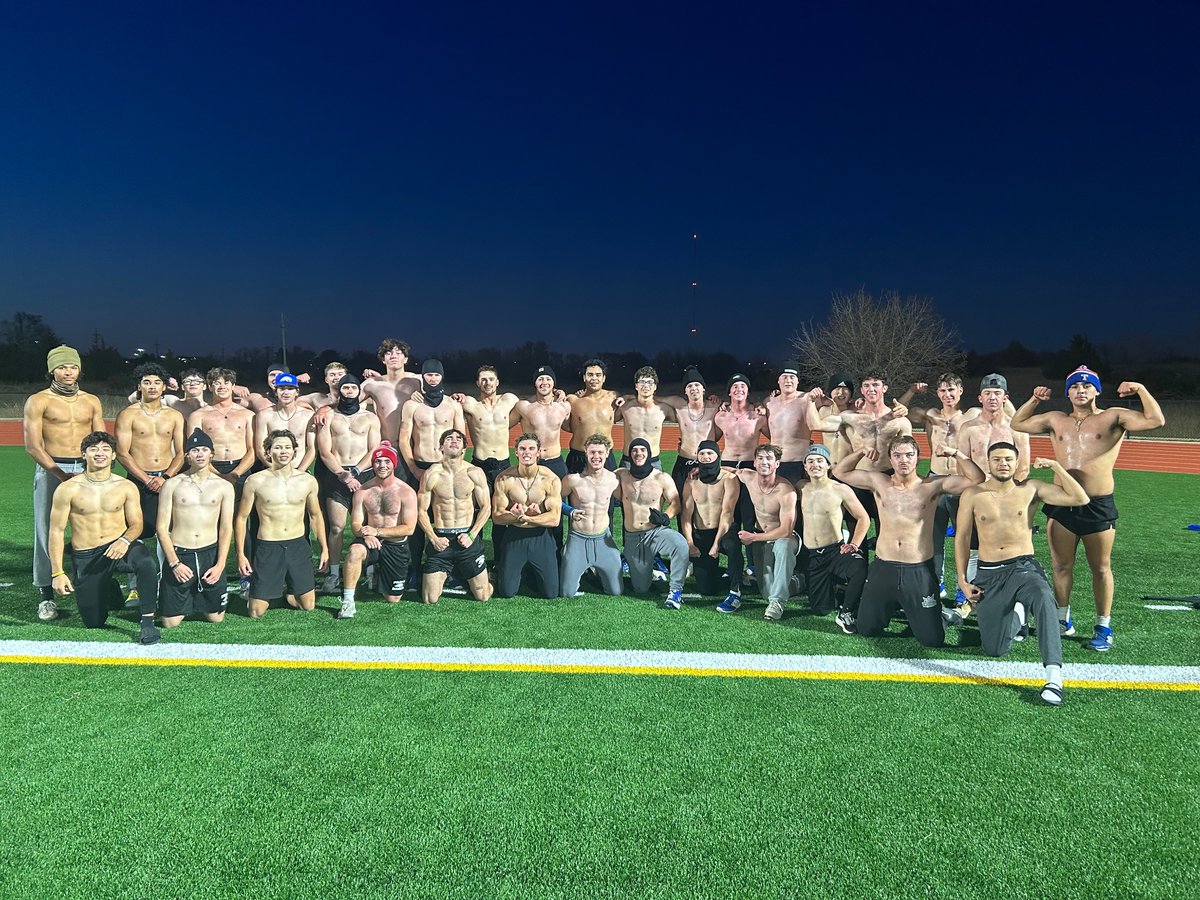 It’s designed to be difficult. It’s designed to push you past your limits. It’s designed to make you second guess if you can do it. But when you get to this point, you see it was all worth it. The journey is still just beginning…

#RollDamBlue
#theydominatedit
#62days