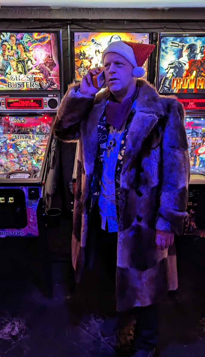 Santa Pub Crawl tweet media