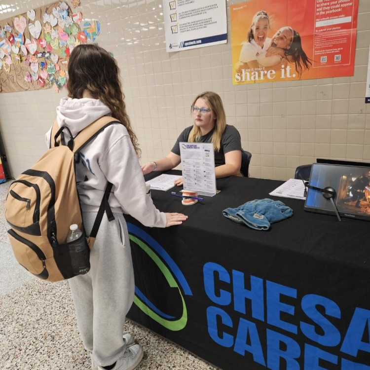 cpkcareercenter's tweet photo. Thursday, CCC visited @IRHBraves. Aiden Barlow, Med Lab, and Alyssa Skelton, Firefighting, joined Ms.Brinkley to share about their CCC experience. Shout out to the future Cyclones who came up after the presentation to ask questions. 💚🌪💙#3Cs #ProudtobeCCC #FutureCyclones https://t.co/G5oc1qHrDk