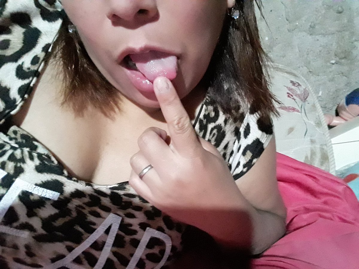 RLeonor67586's tweet photo. Mi lengüeta pide mas 🤤 https://t.co/y2v9DM9G4a