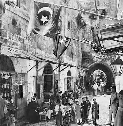 dalierzincanli's tweet photo. Her torun dedesinden bir iz taşır.
…
Dedelerim, Filistin’i (Bilad-üş Şam) 500 yıl bir vali ile yönetmişse,
500 yıl semalarında Türk bayrağı dalgalanan Filistin, dedelerimin davası olmuşsa elbette benim de davamdır. https://t.co/sf14hLpQNd