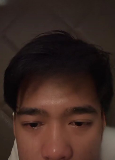 firzadwp's tweet image. “dia lebih cakep”
gw : oh 😁

“dia lebih lucu”
gw : oh 😁

“dia ngga budeg”
gw :