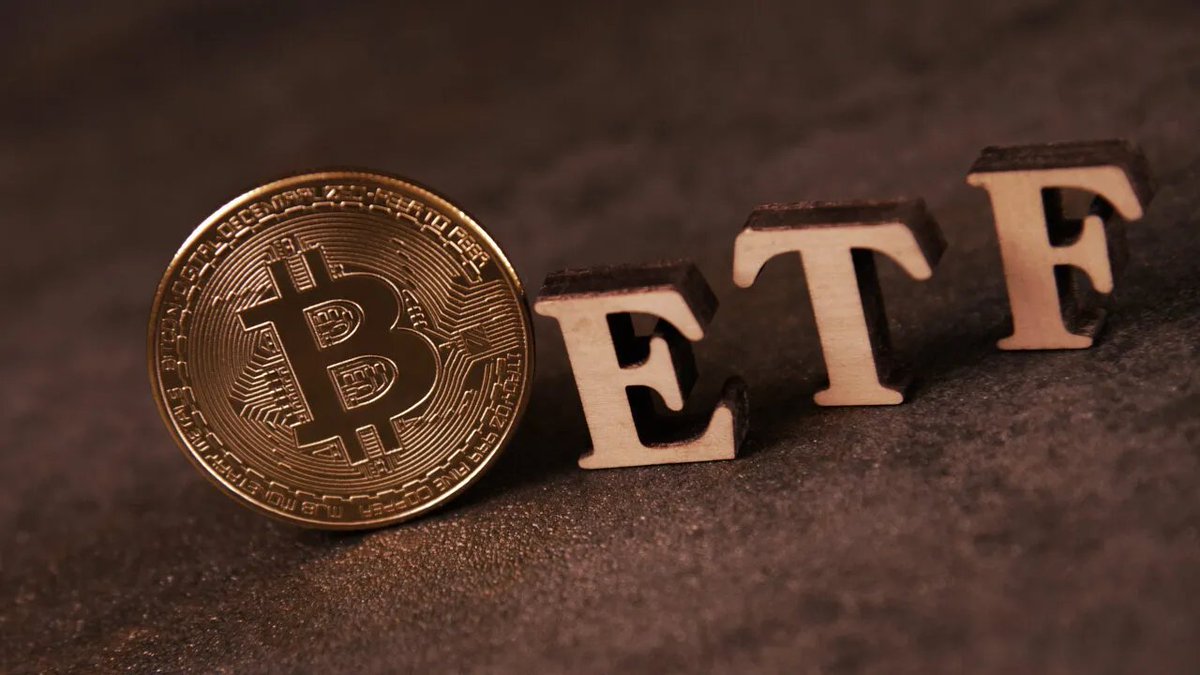 ThiOc2021's tweet image. Cửa sổ phê duyệt Bitcoin ETF sắp mở ra và đây là những quỹ đăng ký Bitcoin ETF tiềm năng dẫn đầu.

- Grayscale đã thuê John Hoffman, cựu giám đốc điều hành của Invesco ETF, để thành lập quỹ nếu được chấp thuận.
- Ark Invest đang có kế hoạch rót 130 triệu…