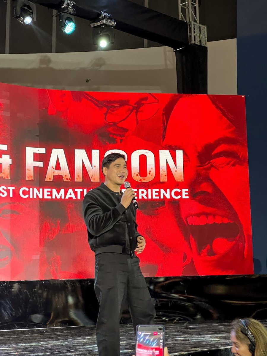 #MOAExclusive: The cast of #MallariTheMovie welcomes fans and mall-goers to the biggest and scariest cinematic experience 🖤

Piolo Pascual, Janella Salvador, Gloria Diaz, JC Santos, and more joins fans for a special trailer preview of the upcoming #MMFF2023 Entry.