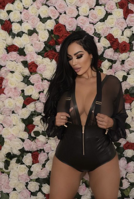 Happy December 1st 😍 https://t.co/oTiSSfRH1Z