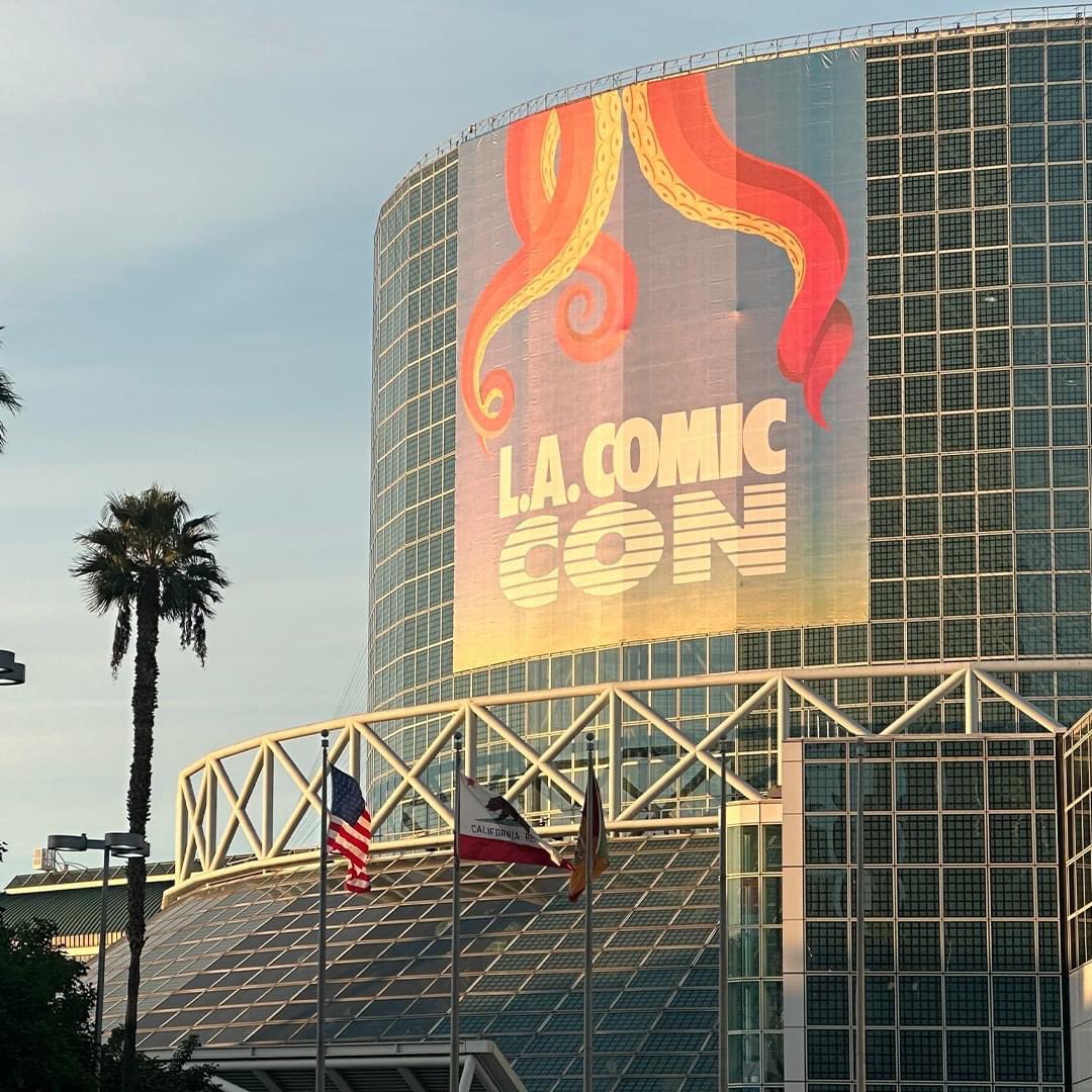 L.A. Comic Con STARTS NOW! Doors are open and we couldn't be happier to be spending the next three days with you! If you haven't secured a pass, all GA passes are available via the link below. rb.gy/ypvpp