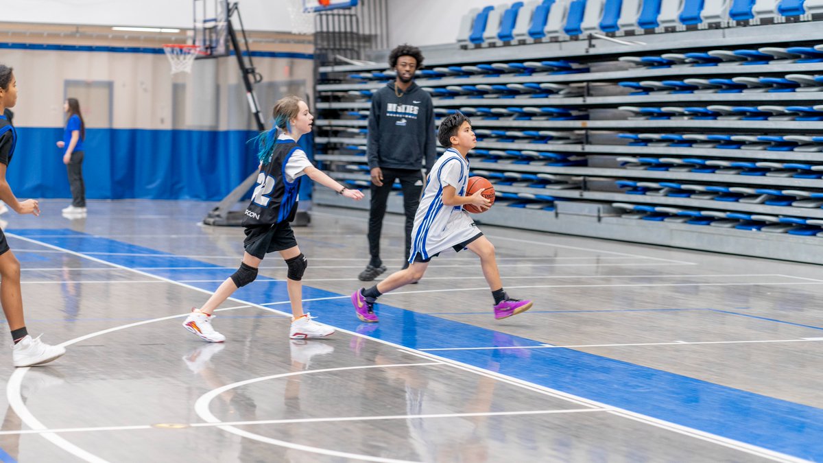 What a turnout! 💙

Thank you to the 120 kids who signed up and showed up to get active with our student-athletes at our Huskies Holiday Camp this afternoon! We collected so much food and we're looking forward to donating it to the <a href="/feedymm/">WoodBuffaloFoodBank</a> next week! 

#PrideInThePack | #ymm