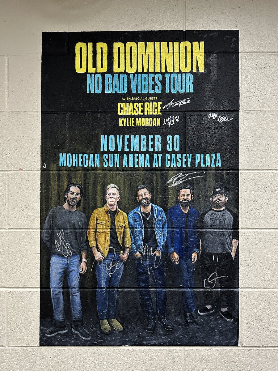 MoheganArenaPA's tweet photo. Added another masterpiece for our walk down #MemoryLane at Mohegan Sun Arena!
Thanks again to @OldDominion @ChaseRiceMusic @kyliemorgan for an incredible night in Wilkes-Barre and for signing our #ArtistWall
๐จ๐ปโ๐จ: John OโConnell https://t.co/pCK5gE5yx0