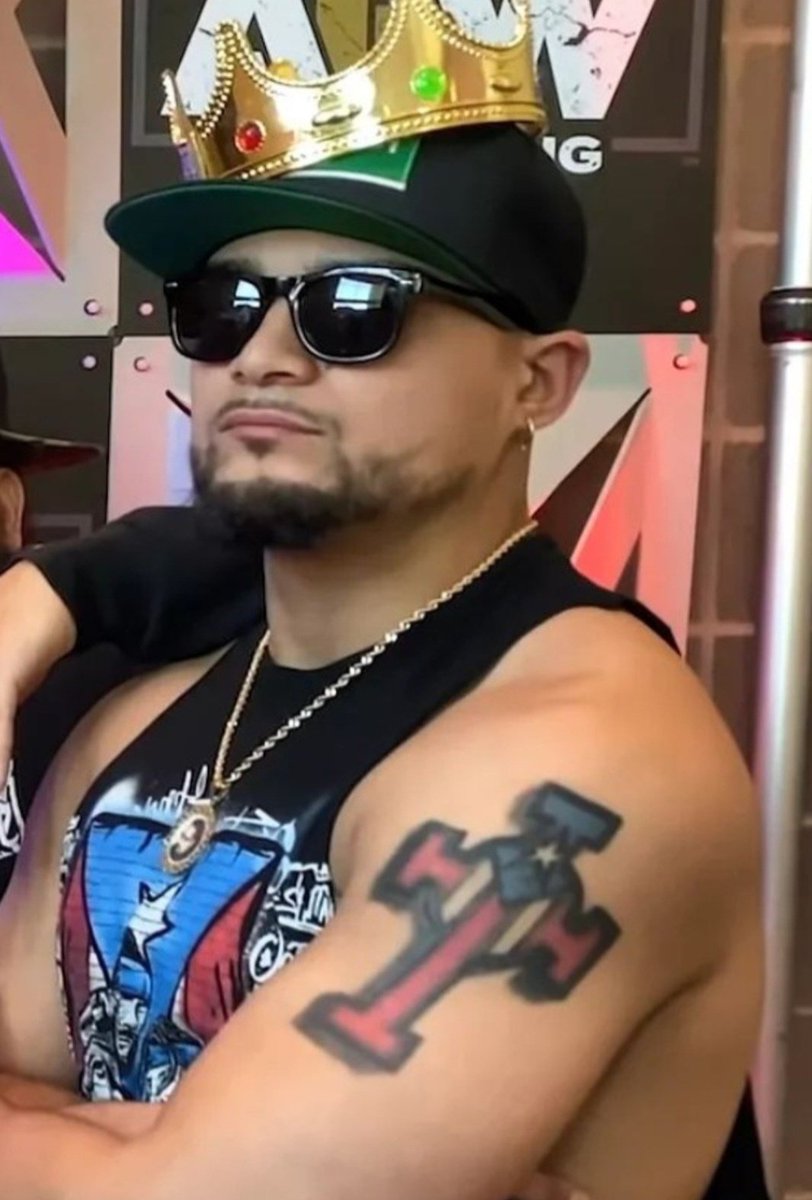 CoreKittyBayBay's tweet photo. @Santana_Proud 🇵🇷👑🗽 https://t.co/vx5hfBFvFH