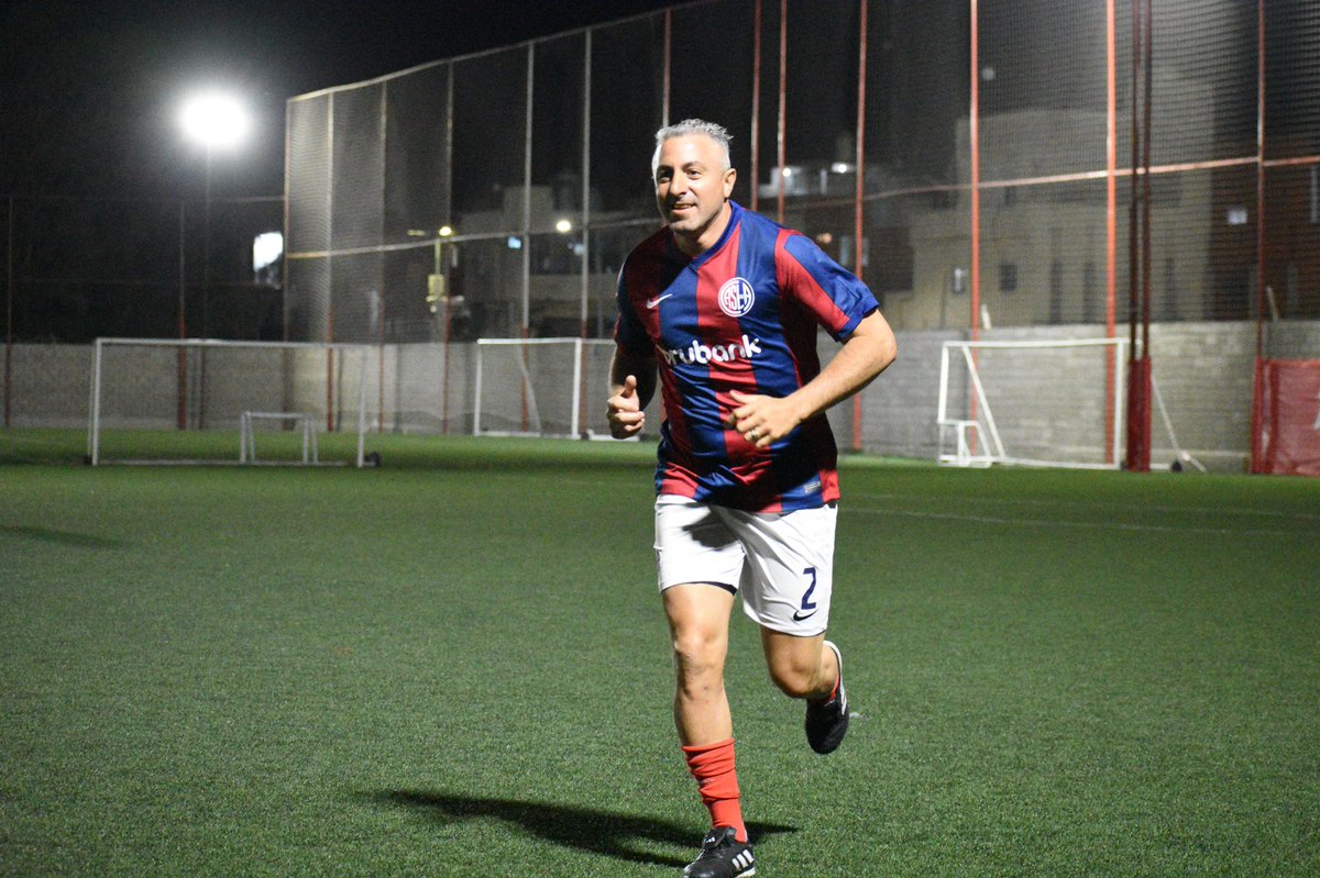 Próximo partido, confirmado ⚽✔️

📅 El lunes a las 21, #SanLorenzo enfrentará a Almirante Brown en Ciudad Deportiva, por la semifinal correspondiente a la Copa de Plata del Fútbol Senior ⚽🏆

¡#VamosCiclón! 💙❤️