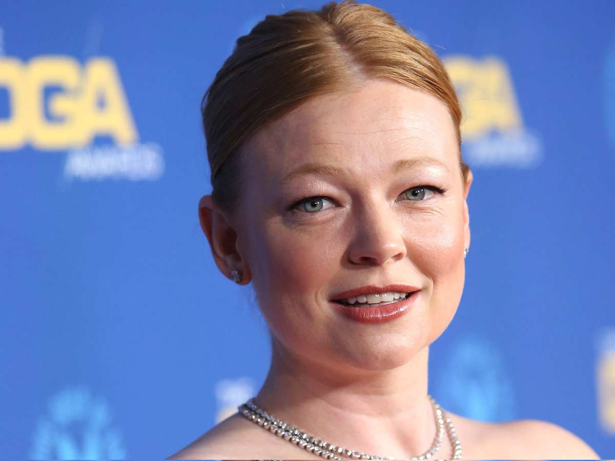 unpluggednewsmx's tweet image. Feliz cumpleaños 36 a #SarahSnook, una muy talentosa actriz reconocida por sus actuaciones en #Succession, #Predestination o #PiecesOfAWoman

Esta última está disponible en #Netflix

unpluggednews.com.mx/2021/01/16/fra…