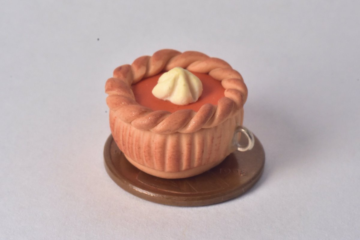 151aio's tweet photo. Where are the pie lovers??? 🥧🍠🎃 https://t.co/3nL4OgBRXH