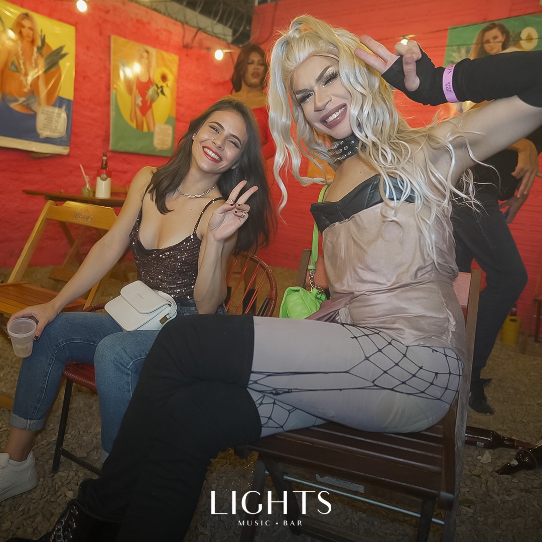 lightsmusicbar's tweet photo. Casa aberta pro Baile da Lights!
Vendas disponíveis na portaria. #VemPraLights
⭐ Cobertura: @luuoak
#sejalivre #sejavocê #sejaluz #bailedalights #bailefunk #funk #lightsmusicbar #teresina #piaui #bar https://t.co/6nytPjnIGK
