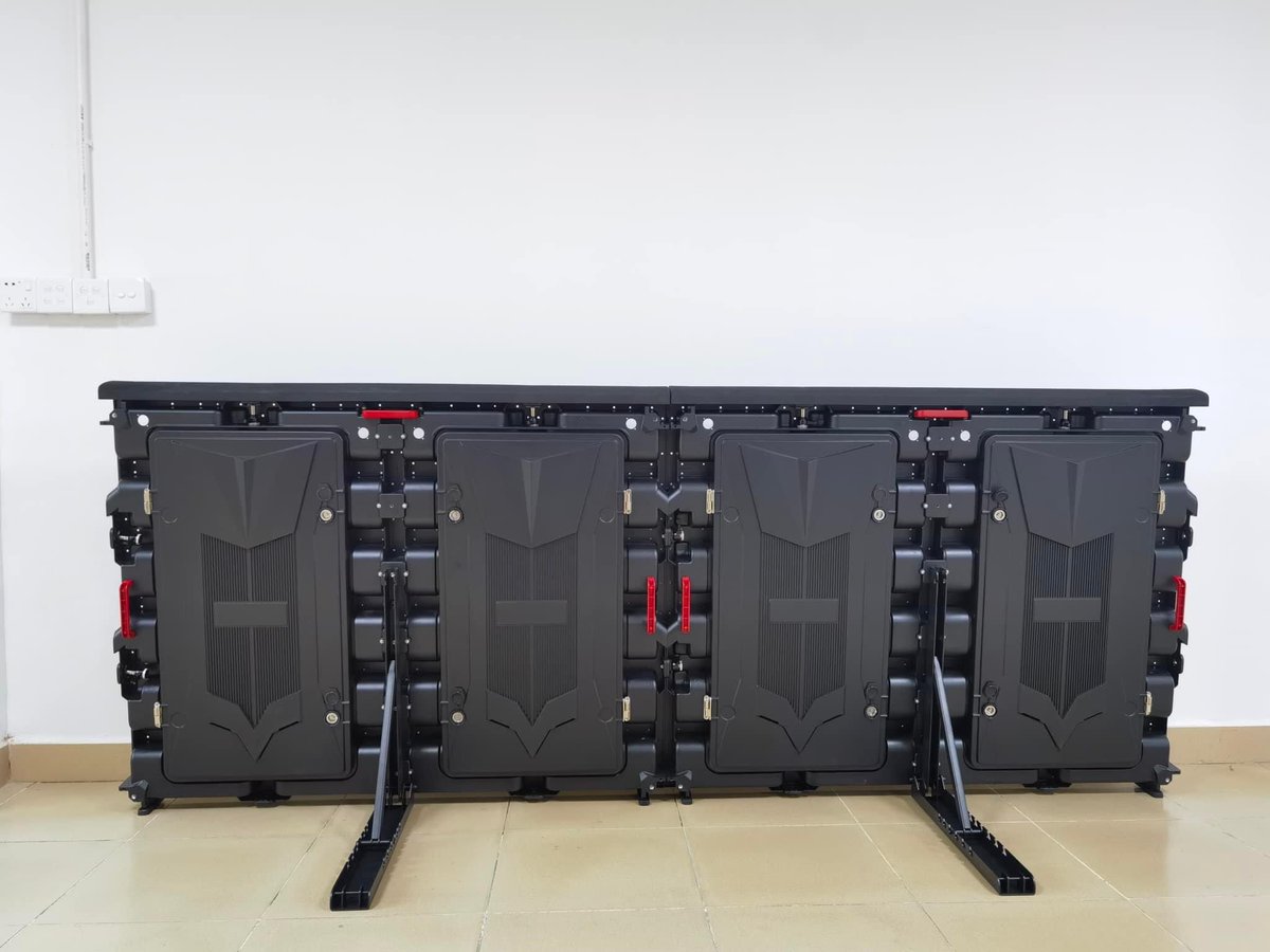 jonz990608's tweet photo. Field fence screen, soft fabric, anti-collision, anti-collision, prevent players from hitting the screen and damaging the screen https://t.co/SNi75PH35J