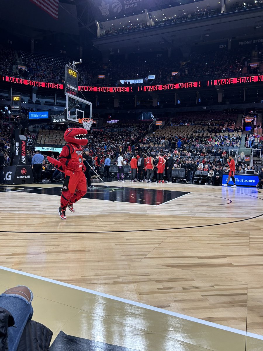 Gr5s had such a great day cheering on the Raps905! 🏀