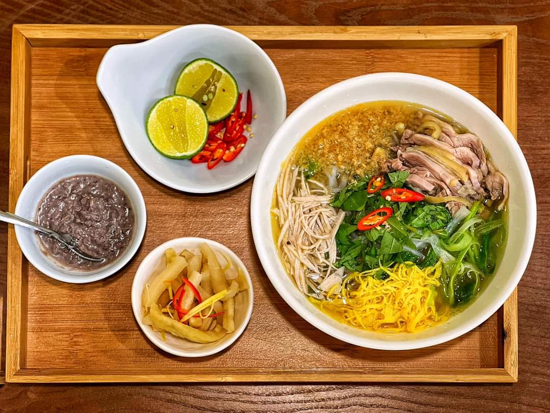 BUỔI SÁNG TỐT LÀNH VÀ NHIỀU MAY MẮN

Bún Thang
Không nhiều, không ít, ăn vừa đủ tầm 80% no. 
Ăn quá no sẽ không thấy ngon miệng. Ăn quá ít sẽ vẫn thấy thèm thuồng.
Chỉ vừa đủ độ là chuẩn ngon.