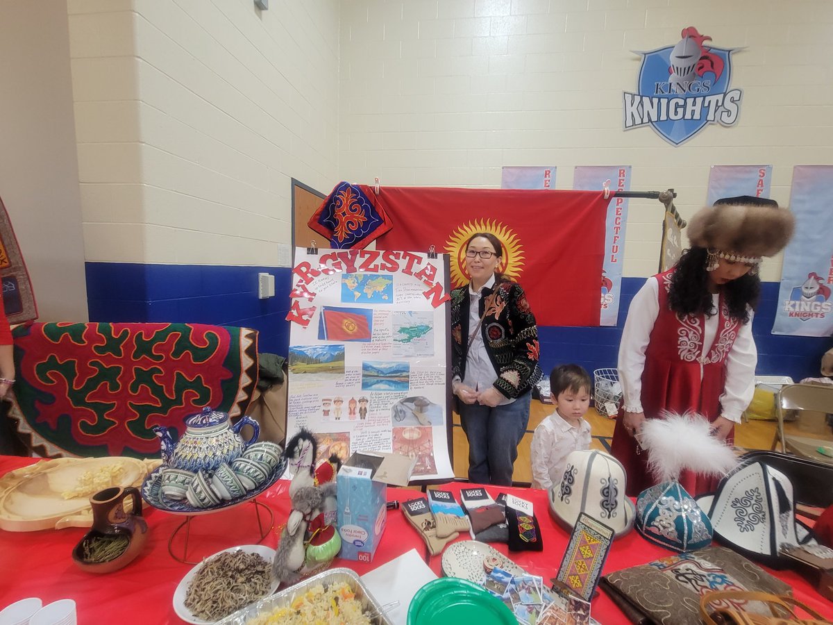 bblumer_KME's tweet photo. It's a Small World at KME!
Love the dancing, food,  and learning about other cultures!
@Kings_Schools @KMEKnights https://t.co/lRbbGiNLvE