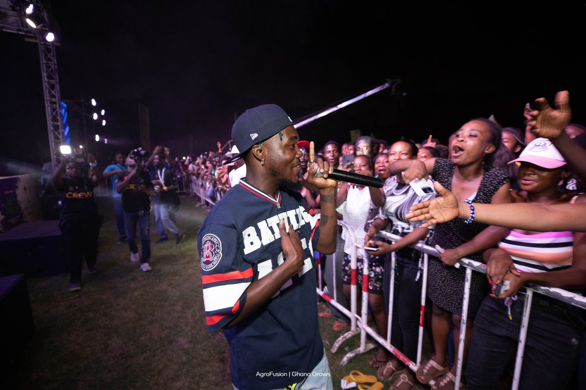 GhanaGrows's tweet photo. Oh, and the icing on the cake, the “Sugarcane” hitmaker and superstar @camidoh serving his own fusion of heat and energy on stage. AgroFusion1.0 🔥🔥 🔥  is more than just an event🔥🔥
#agrofusion #springboardroadshow #ghanagrows #agriculture #festival #decemberparty https://t.co/WP0J9hbr7l