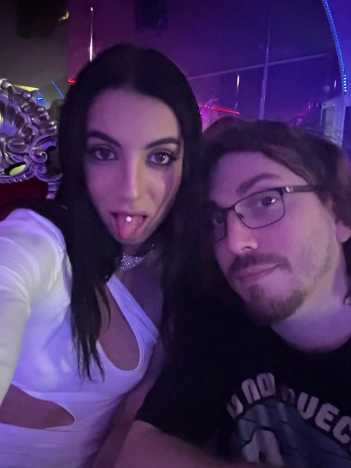 Una serata spettacolare al Miami Lap Dance con la super @iamVictoriaNyx @pornorano #Torino #Italy #porno<a href="/tag/love"class="tags"><span>#love</span></a><a href="/tag/fashion"class="tags"><span>#fashion</span></a><a href="/tag/happy"class="tags"><span>#happy</span></a><a href="/tag/art"class="tags"><span>#art</span></a><a href="/tag/sexy"class="tags"><span>#sexy</span></a><a href="/tag/italy"class="tags"><span>#italy</span></a><a href="/tag/nerd"class="tags"><span>#nerd</span></a>
