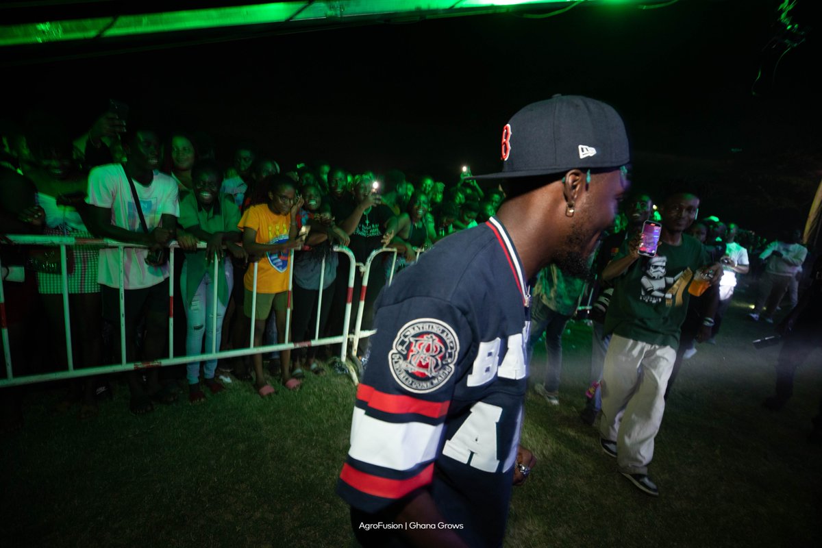 GhanaGrows's tweet photo. The @camidoh effect. AgroFusion1.0 🔥🔥 🔥 is more than just an event🔥🔥#agrofusion #springboardroadshow #ghanagrows #agriculture #festival #decemberparty https://t.co/wGbWp6Ohup