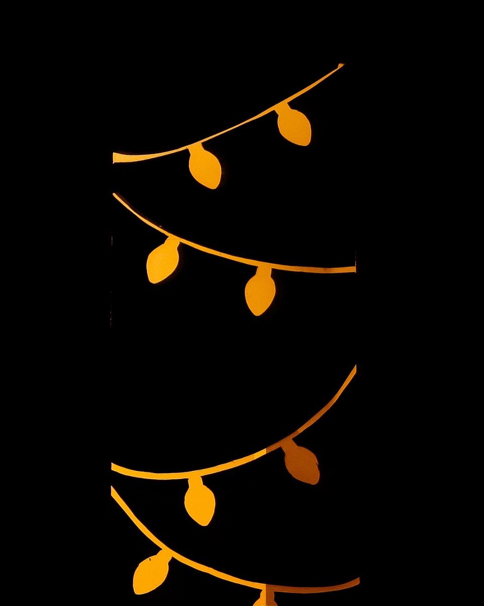 Countdown to Christmas has begun! Join us from Dec. 1st-25th to see a new holiday display brought alight in the windows of the Roselawn Centre 🕯️

Each window will be posted to our story nightly and added to the ‘Countdown to Christmas’ photo album on our Facebook.