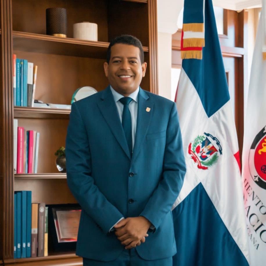 En el días de hoy  las y los Municipes  de la circ #-1 esta sumamente feliz al ver cómo de manera unánime la dirigencia nacional y distrital del <a href="/PRM_Oficial/">PRM</a>  selecciono nuevas ves a nuestro más que eficiente <a href="/StalinAlcantara/">Stalin Alcantara</a> como el candidato a vice alcalde del DN.