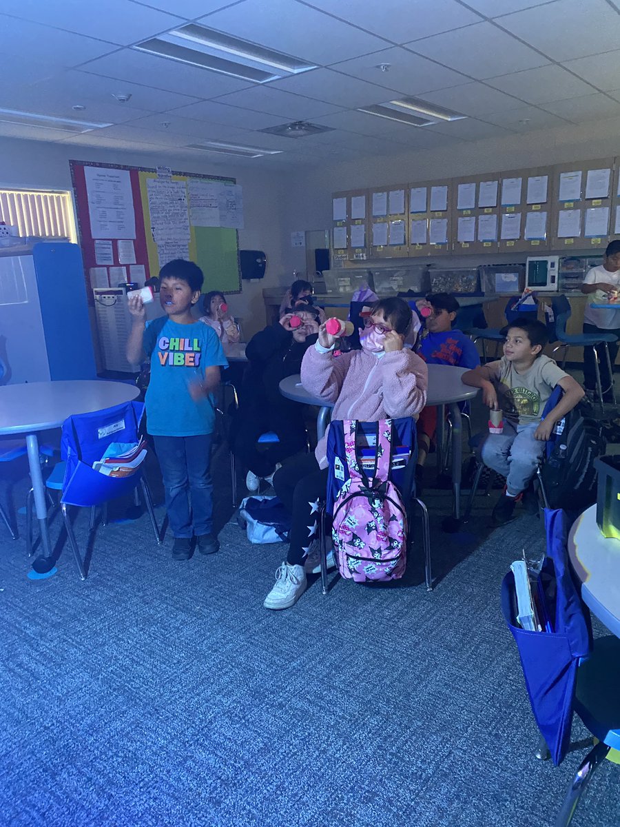 greenfieldcsw's tweet photo. “Let there be light! 💡✨ Greenfield ASES elementary students embarking on an illuminating journey as we delve into the fascinating introduction to light. 🌈📚 #LightExploration https://t.co/xbN3uxq0oh