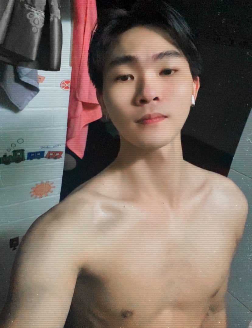 Sun_Sun2605's tweet photo. Chỉ cần tâm hồn bạn là Nắng 
Thì ngày giông bão cũng hoá trời xanh 😘
#Sun https://t.co/K909VAA2DQ