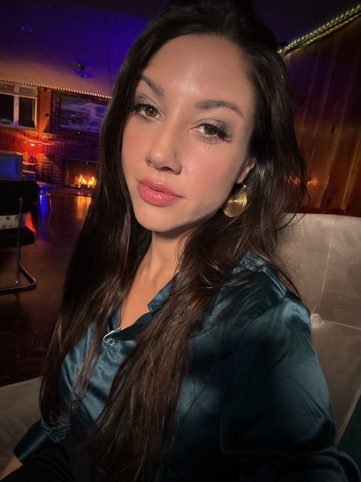 Live now on twitch  Link below ⬇️ https://t.co/LtGVJ0G6Jx