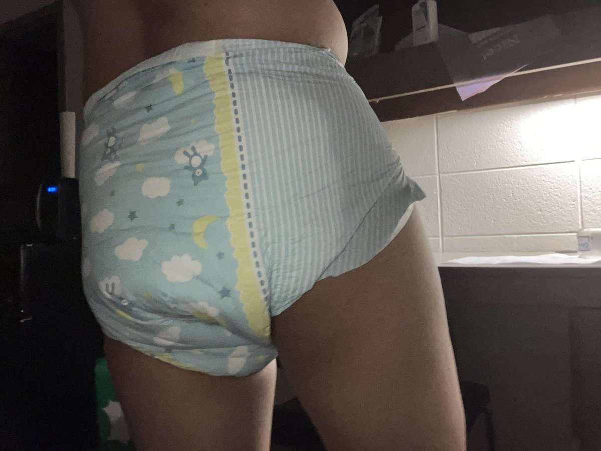 asterrisken's tweet photo. anyone wanna help me sog these just in time for BDF 🥺

#chastity #diaperboy #diapers #sub https://t.co/Zzj6SoMZy4