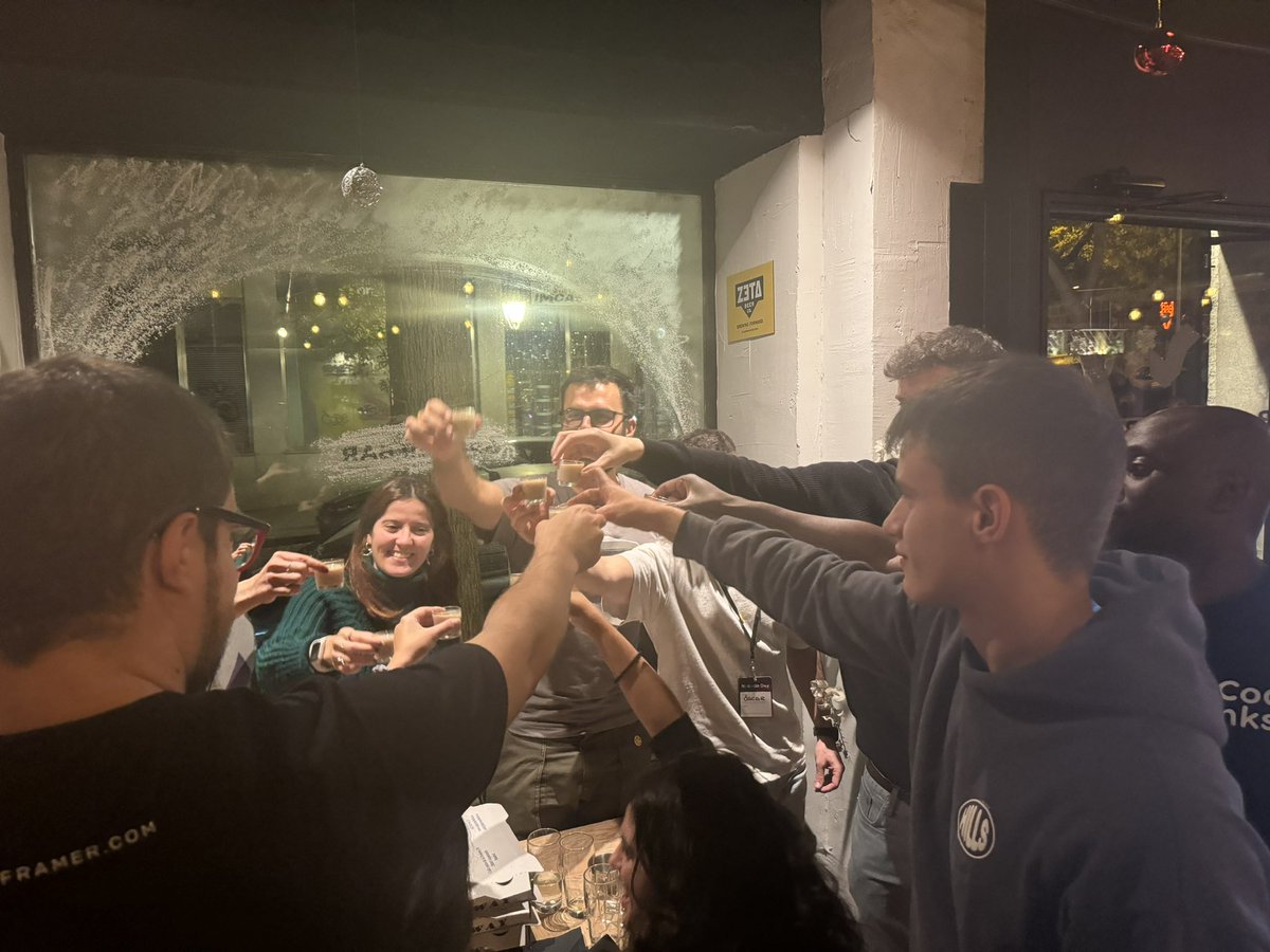 sonia_toqqe's tweet image. #NoCodeDrinks Madrid es ya una realidad 🙂

Gracias a @pierreSN por la confianza y a @nocodehackers por su apoyo en el lanzamiento.

¡Un brindis porque esta sea la primera de las muchas quedadas que están por llegar! 🥂

¡Nos vemos pronto! ¡Gracias por vuestra compañía! ☺️