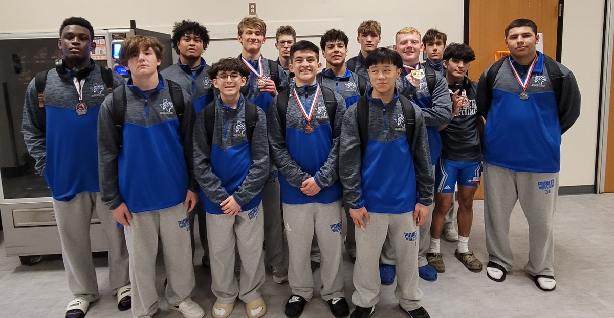 Bos_Wrestling's tweet image. The JV boys had a solid performance at the Mike McCready tournament yesterday in Colleyville.
Medalists!!
Obispo🏅 
Simeon🏅 
K. Davis🏅 
Escalera🏅
Wallace🏅
Solis🥈 
Terrazas🥉 
Stephenson🥉
Torres 4th
Tyler 4th
Villari 4th
#goldenpin #pintowin
@boswellhs
@emsisdathletics