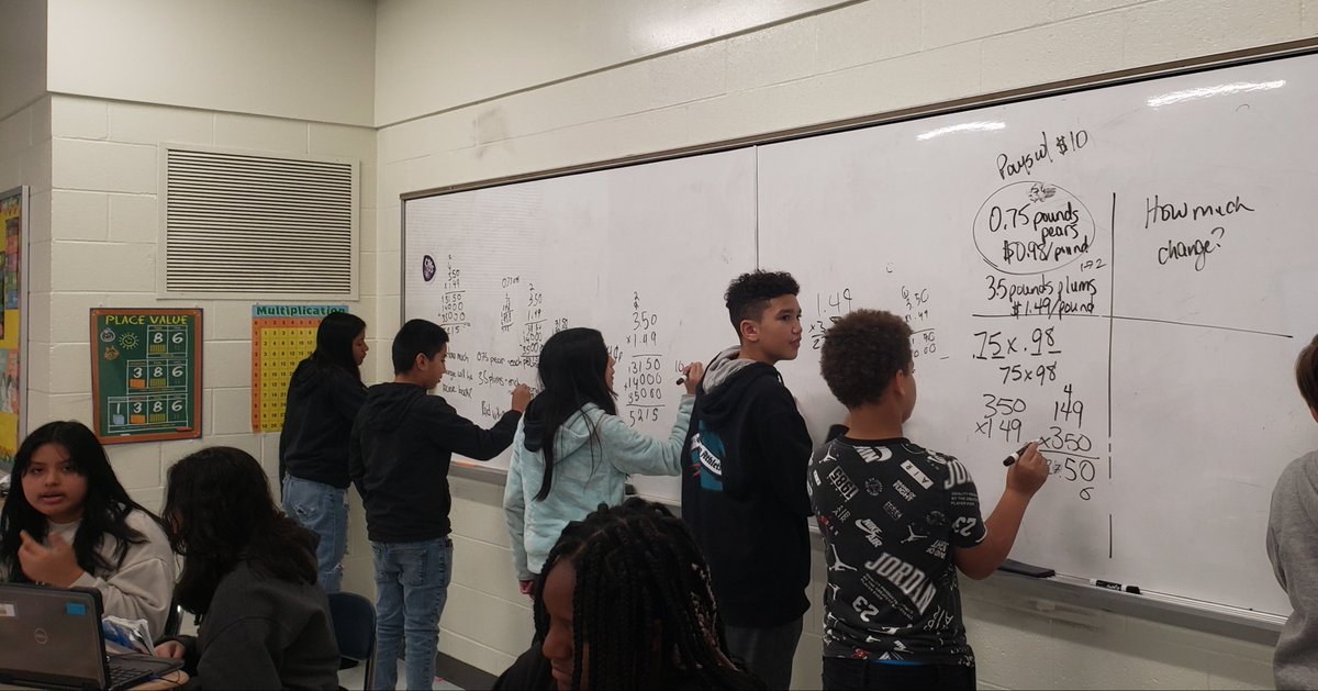 MaxfieldEdD's tweet photo. @ChathamMiddle mathematicians collaborating and using CMS 4-block strategy to solve problems computing with decimals! Great mathematical discourse and rigorous engagement throughout the day! 💗
#AVID #WICOR https://t.co/5SkYOslIsO