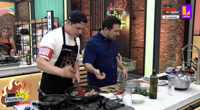 CheffcitosOfic's tweet photo. Gino queda en 🥉 lugar
desde el día 1 lo dio todo, siguió cada consejo y quería aprender mucho más, gracias gino por mostrarnos tu perseverancia, capacidad, cortesía y tus risas. Eres un grande y como lo dijeron los jurados, no perdistes ¡ya eres una ganador!💛
#ElGranChefFamosos https://t.co/DXoo9JNptJ