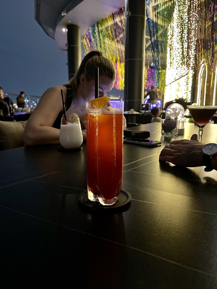Så er jeg tilbake i Bangkok en tur …. Cielo Sky Bar, Phra Khanong