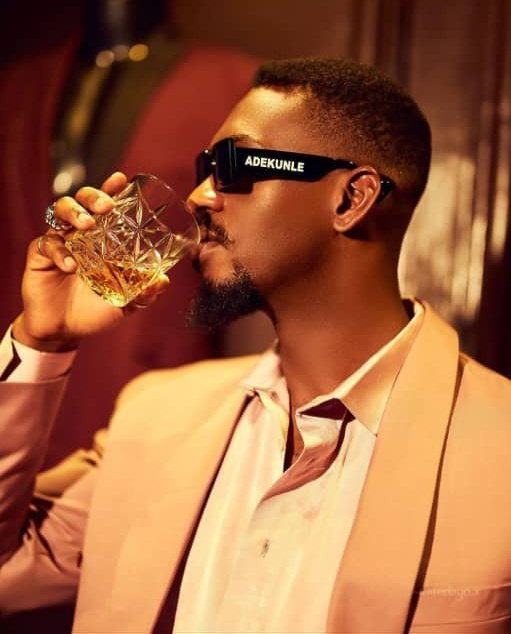 🖤🤎Calmness (in mind with no reaction) is the cradle of POWER, so "I implore you all to please look the other way" is we navigating the intersection in stormy seas.  Now, channelling power into thrilling successes is é ultimate goal✨️

DECEMBER FOR ISLANDERS 
#AdekunleOlopade