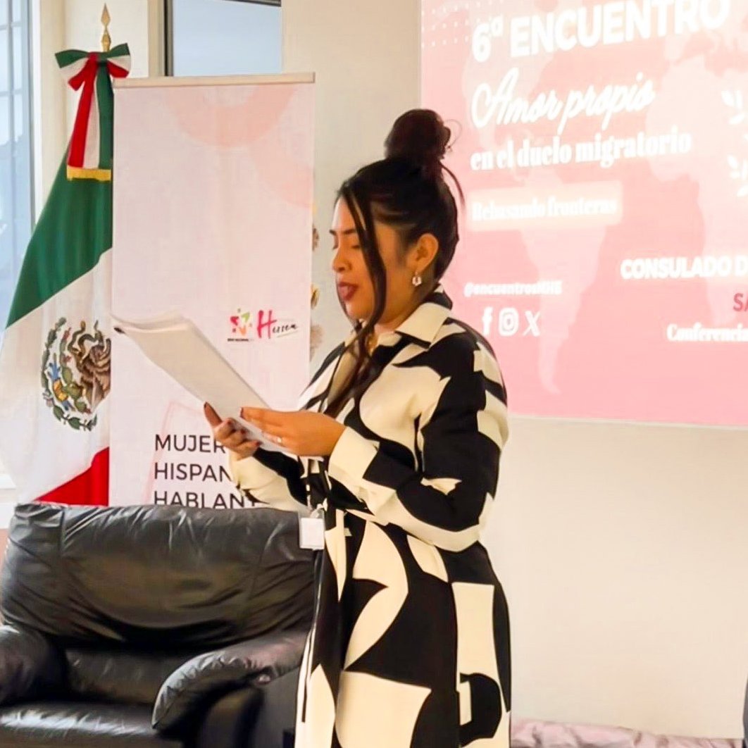 SRE_mx's tweet photo. 📸 El @ConsulMexFrk realizó el Sexto Encuentro de Mujeres Hispanohablantes en Europa (@encuentrosmhe), en el que conversaron sobre autoempoderamiento y temas alusivos a la migración.

🇲🇽🤝🇩🇪
#DiplomaciaCercaDeTi https://t.co/wIPRebr3jg