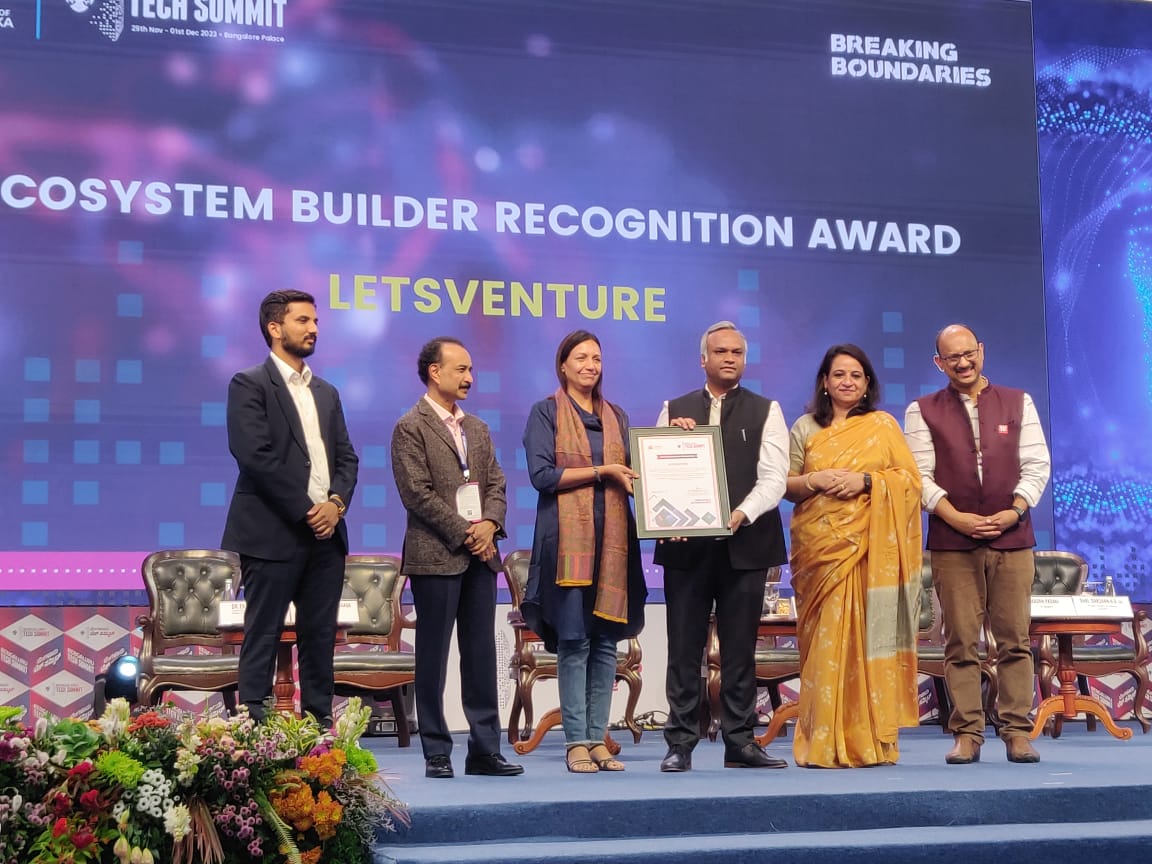 LetsVenture Co-founder and CEO Shanti Mohan received the Ecosystem Builder Recognition Award for LetsVenture at the Bengaluru Tech Summit 2023. Here's to many more years of democratising the private markets in India. #startups #investing #BTS2023