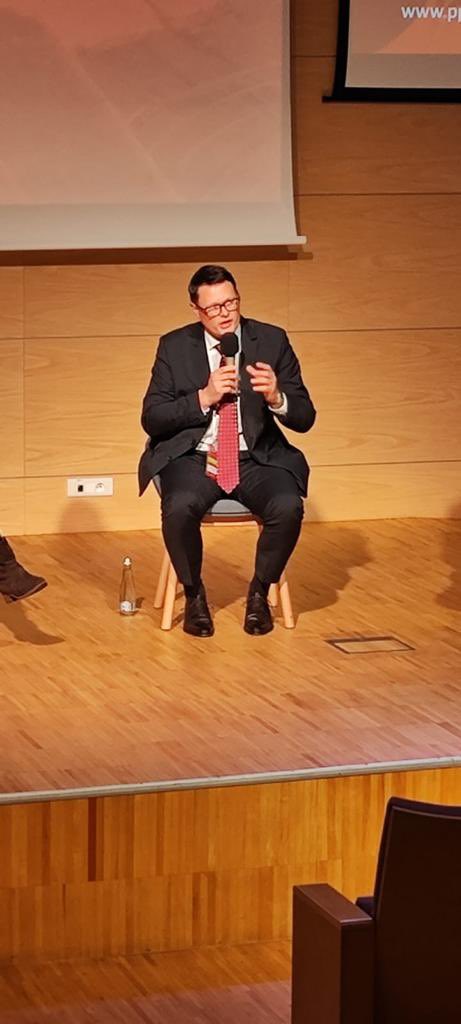 Matthias Maedge tweet media