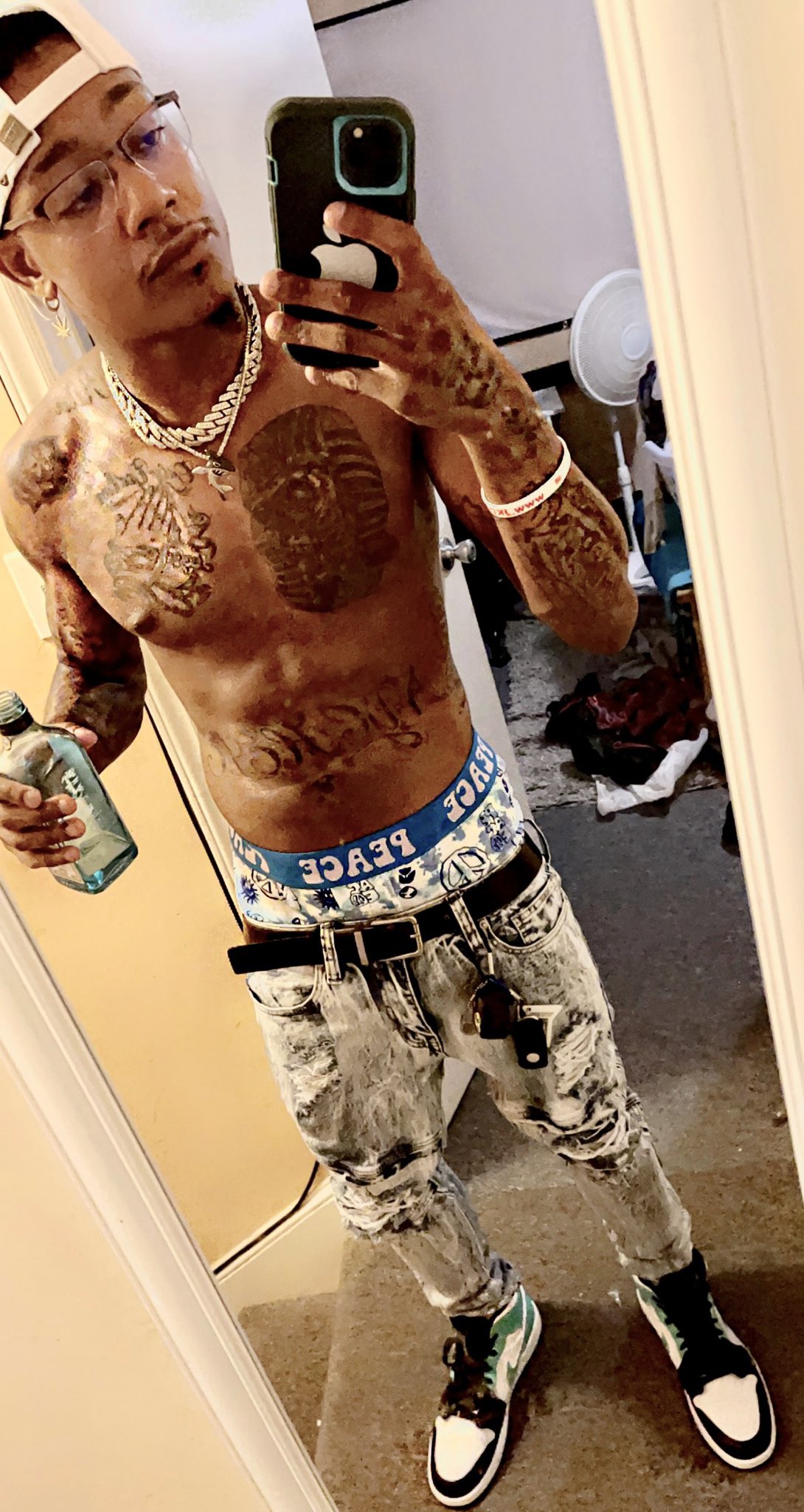 @realkaaybrazy Of course queen we grown😛 https://t.co/XLG5qOyqYv