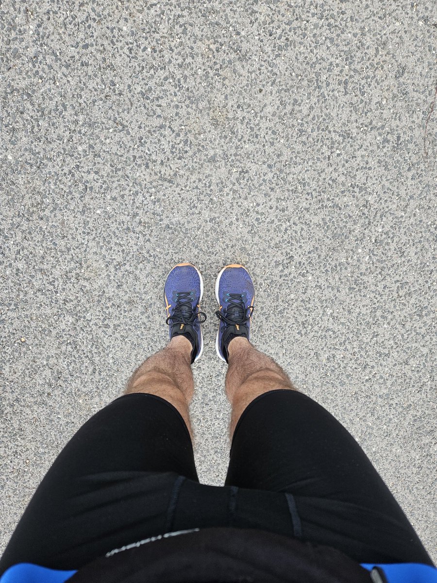 Kovenzi's tweet image. Hello december
#RunningTime