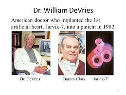 mariobianchi18's tweet photo. Il #2dicembre 1982 il cardiochirurgo William DeVries esegue su Barney Clark, dentista 61enne, il primo rivoluzionario impianto di un #cuoreartificiale permanente, fatto di alluminio e poliuretano, a Salt Lake City. Il paziente morì per insufficienza multiorgano 112 giorni dopo. https://t.co/CnbFzPpK1f