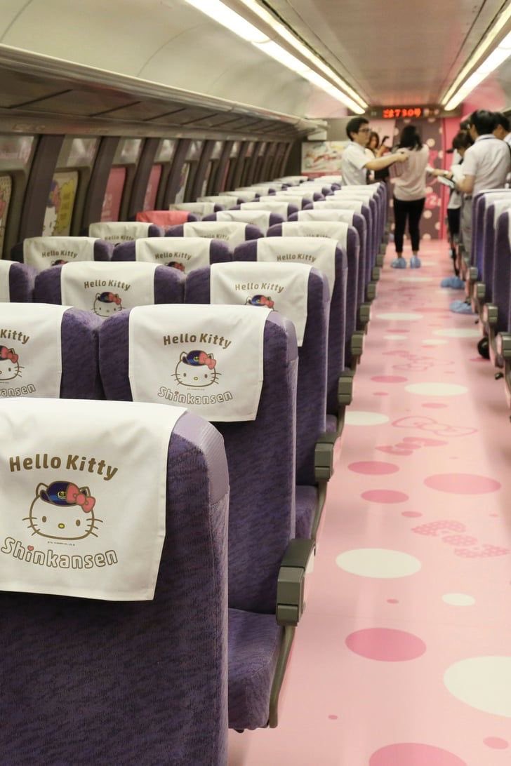 sasouumk's tweet photo. Monter à bord du train hello kitty au Japon https://t.co/xMNSpsIofN