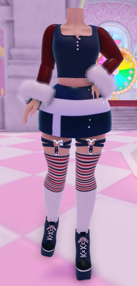 When I tell yall I am LOVING these new items😍
2 Outfits
2 Bases

#royalehighglitterfrost #royalehighchristmas #royalehigh #glitterfrost
