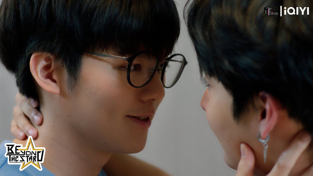 คิดอะไรป่ะเนี่ยย ถึงกับเก็บไปนอนฝันเลย นะโม 
#beyondthestarEP4 

📍ทุกวันเสาร์ เวลา 23.45น.
💚ดูออนไลน์เวอร์ชัน UNCUT บนแอป #iQIYI เเละ เว็บ iQ.com ที่เดียวเท่านั้น
s.iq.com/BeyondtheStar

#beyondthestarseries #เส้นทางรักพิชิตดวงดาว
#mflowentertainment