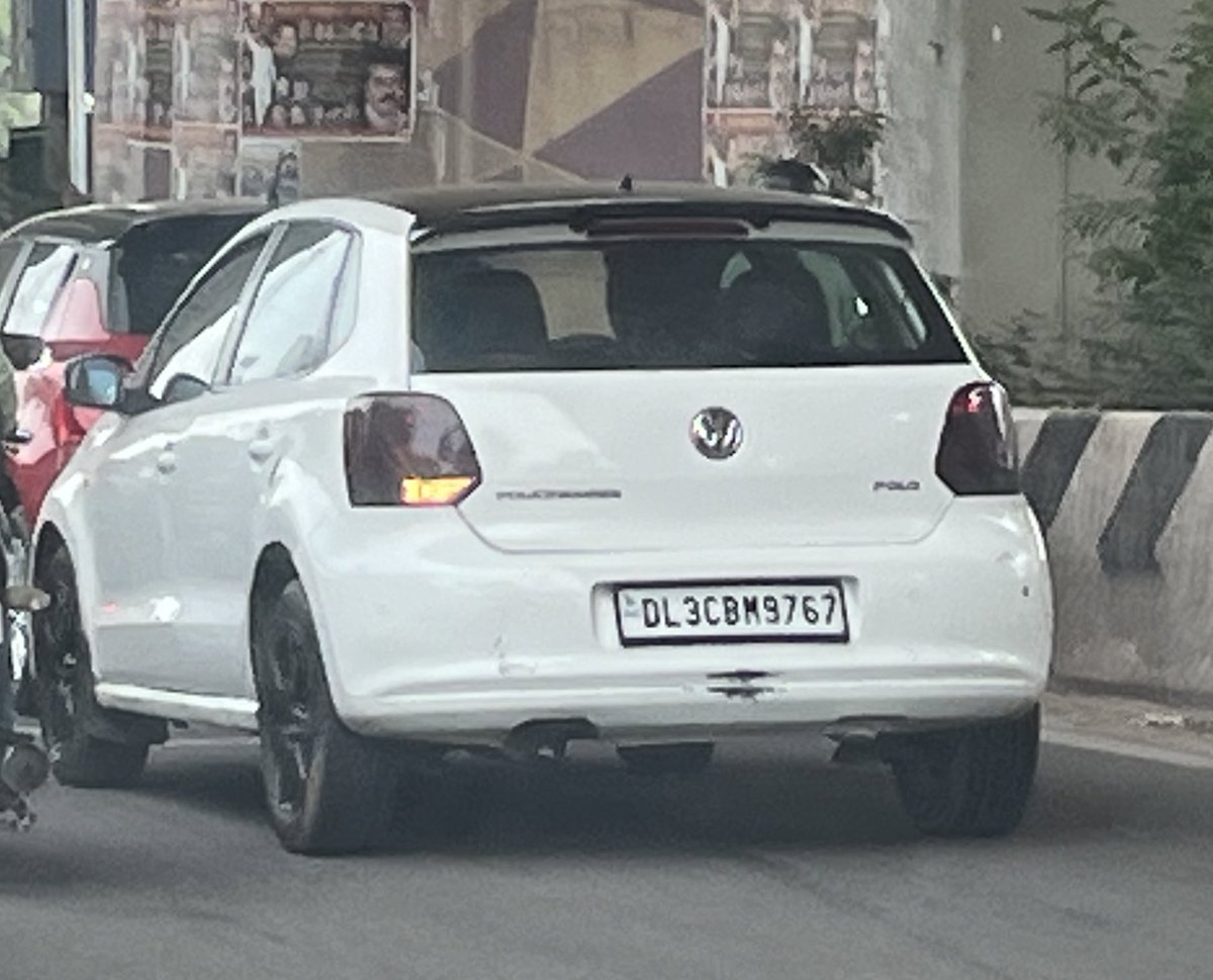 sync271_'s tweet photo. @blrcitytraffic @3rdEyeDude @BlrCityPolice 
Hit and Run at Hebbal

Reddit Post: https://t.co/zDM9SASjUw
There's a YT Video featuring the car:
https://t.co/KSwQ3azmUz

We got hit by this Polo and they didn't bother stopping. They tried to overtake us from the left and hit us. https://t.co/DJznDeRf3B