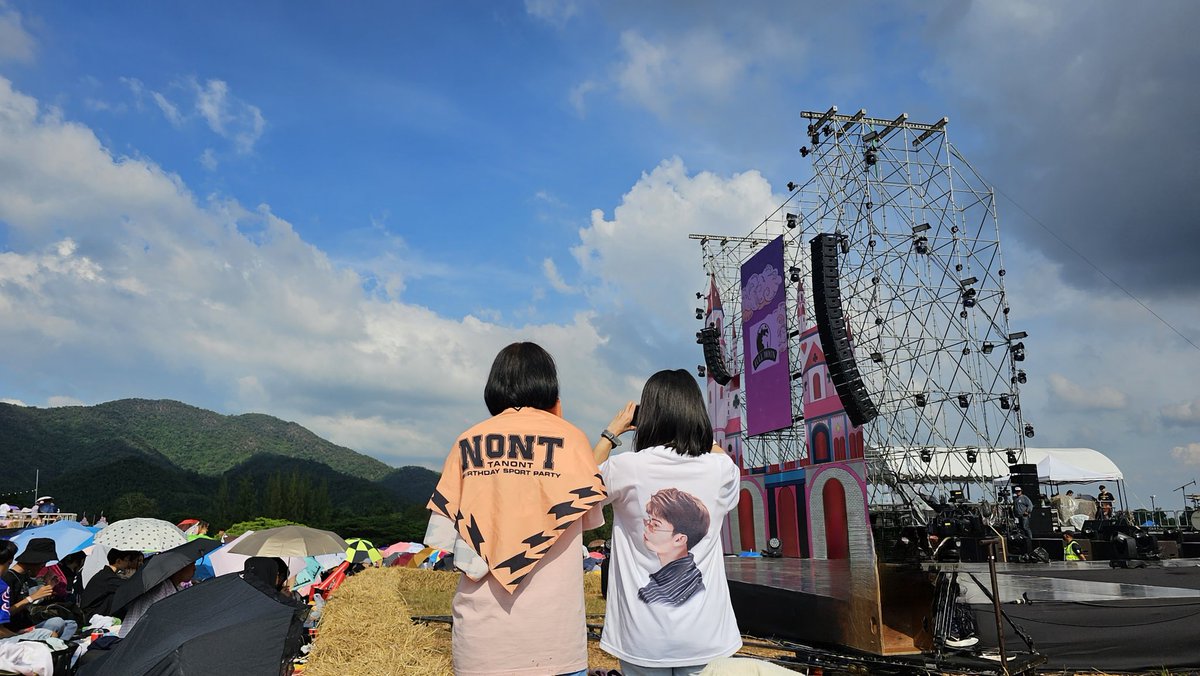 tipporntip's tweet photo. เพราะว่า"รัก" 💞💕 คำเดียว...
#SeasonofLoveSong 
#SoLS13
#NONTTANONT
#NontFam @YKanok
📆 2.12.23
📍เวเนโต้ สวนผึ้ง ราชบุรี https://t.co/RTCuLyaHhP